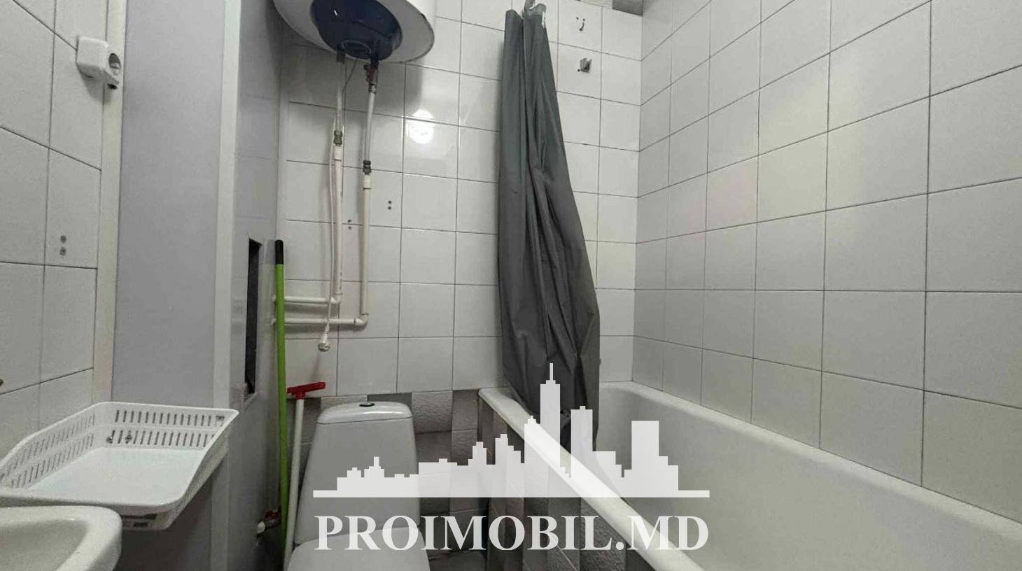 https://images.proimobil.md/iwxsSInqMK93P1CCNTHzUQWEYu7MsxHUlI7uhHCC4Fo/watermark:0.75:so:0:30:0.39/resize:fill:1460:816:1/gravity:ce/bG9jYWw6Ly8vZXN0YXRlL2xyLzkwZWIwOTQwLWMwYWEtNGFmZS05ZTU1LWU0ZGI5MjIzZDBkYi5qcGVn
