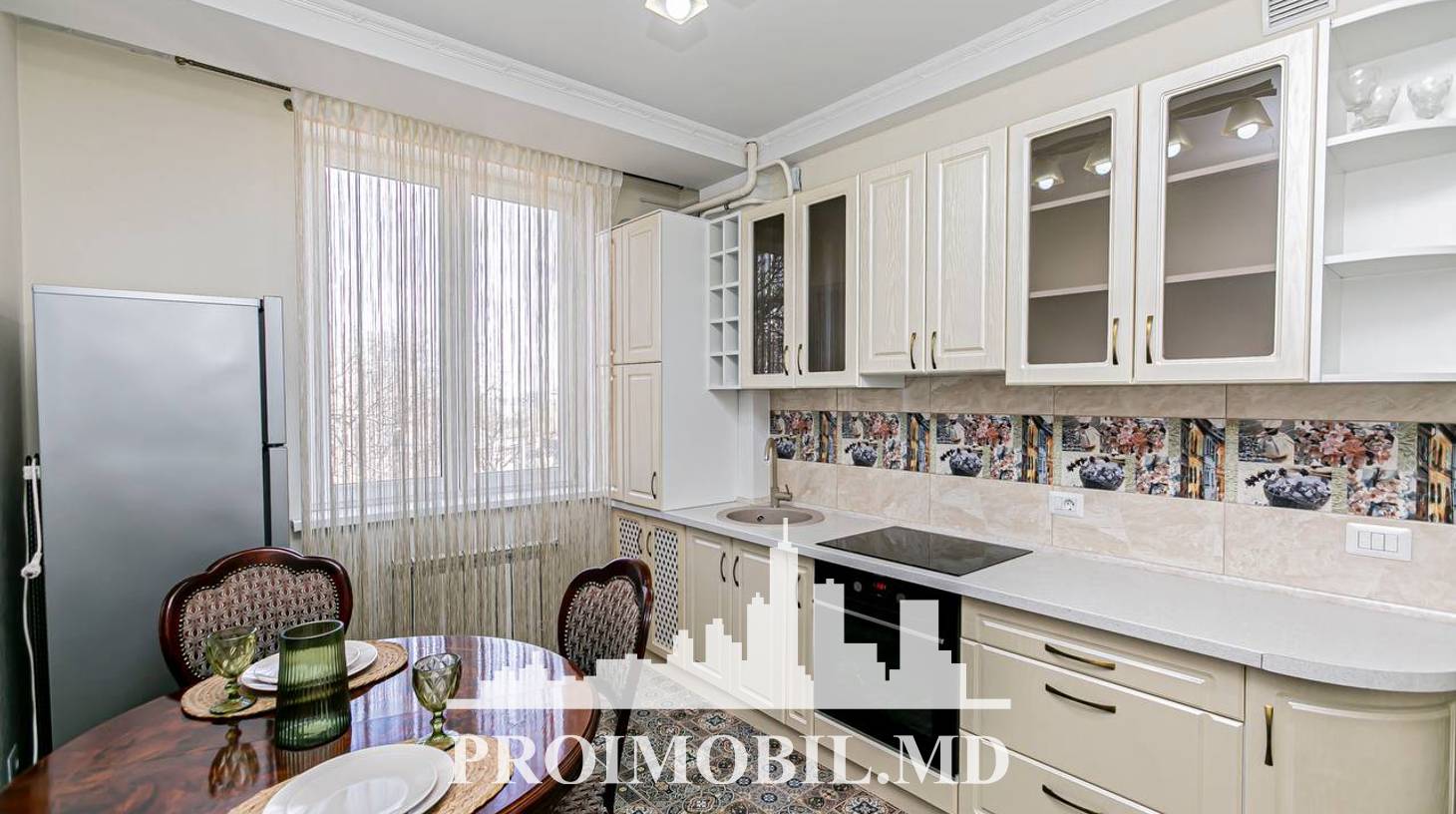 https://images.proimobil.md/j2qBK77kBQlm4s9seGQX2PFle9yNAzZyG9aRat8huPQ/watermark:0.75:so:0:30:0.39/resize:fill:1460:816:1/gravity:ce/bG9jYWw6Ly8vZXN0YXRlL2xyLzI3Yzg0MTMxLTUzMzktNDJlNS04NWJlLWU0MDM1YzI2YTQwNi5qcGVn