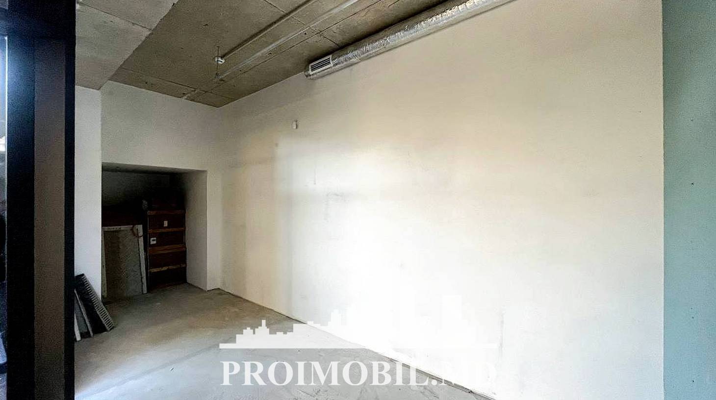 https://images.proimobil.md/j2uIyR8pepSxGiTTCSKQB14VXBfbanoJO0Ok6Fm8MDM/watermark:0.75:so:0:30:0.39/resize:fill:1460:816:1/gravity:ce/bG9jYWw6Ly8vZXN0YXRlL2xyLzFkZWJlYjFkLTc1OTEtNDczZC1hNTJhLTc3MTY5MjBjZWNjMy5qcGVn