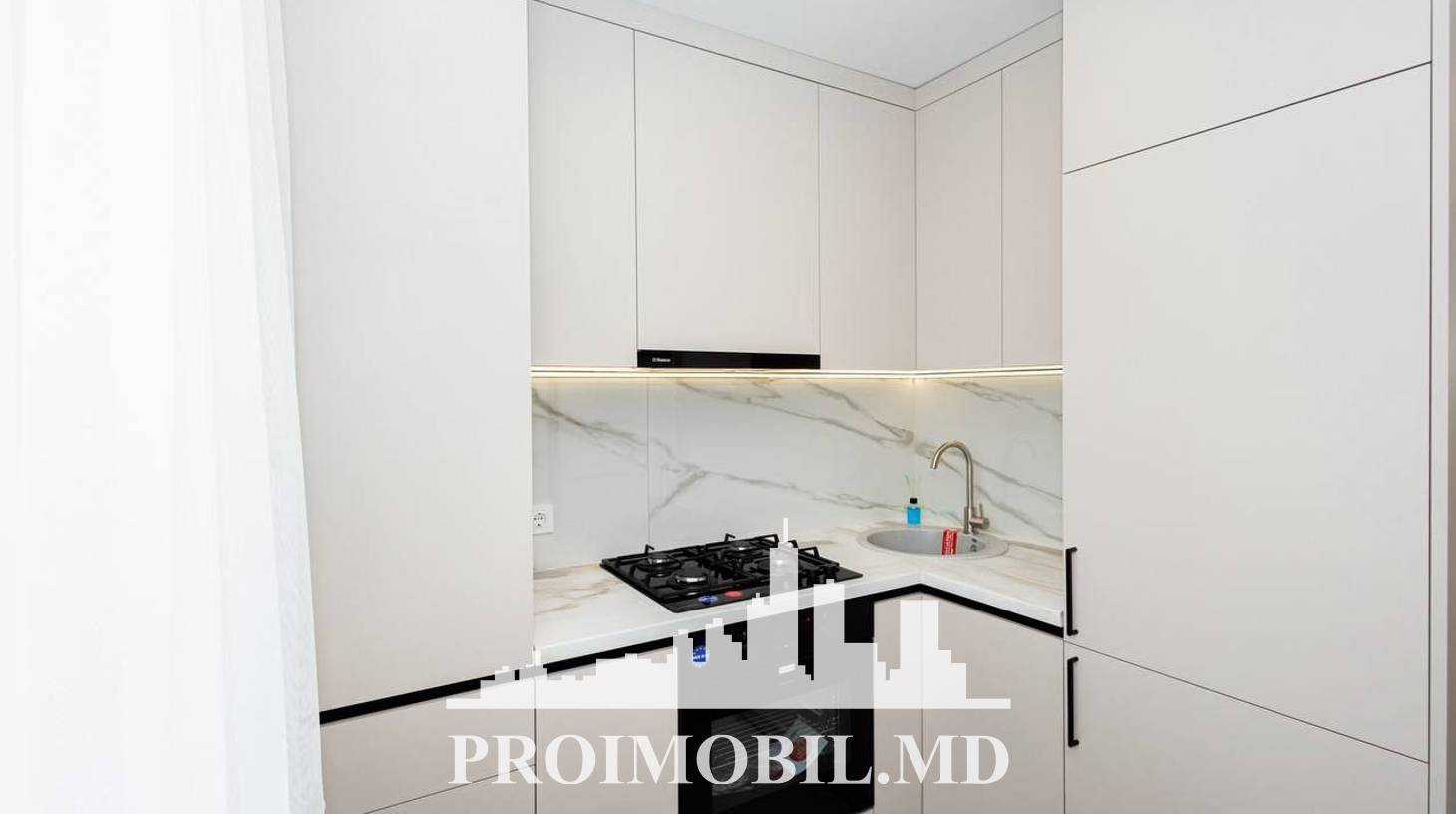 https://images.proimobil.md/j321Hw2gzq7YiPVHnYBOlbroCgmVnDYARcxOjeSZCDY/watermark:0.75:so:0:30:0.39/resize:fill:1460:816:1/gravity:ce/bG9jYWw6Ly8vZXN0YXRlL2xyL2Y4N2E1ZWNmLTk0YmMtNDYzMC04NmU2LTUyNTZhNTQ5ZmMxOS5qcGVn