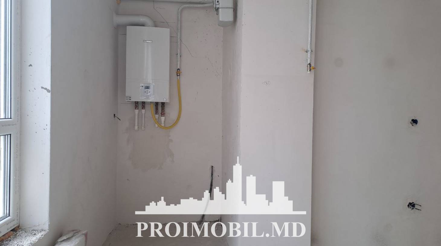 https://images.proimobil.md/j3em8UrG4TSqFCLLyc2_22eHVLAZFWtDBhPiJmIhvvg/watermark:0.75:so:0:30:0.39/resize:fill:1460:816:1/gravity:ce/bG9jYWw6Ly8vZXN0YXRlL2xyL2U2YTU0MGZlLTk4YmMtNDFmNS1iNDFlLWEzMzRmZGY5YTUyMC5qcGVn