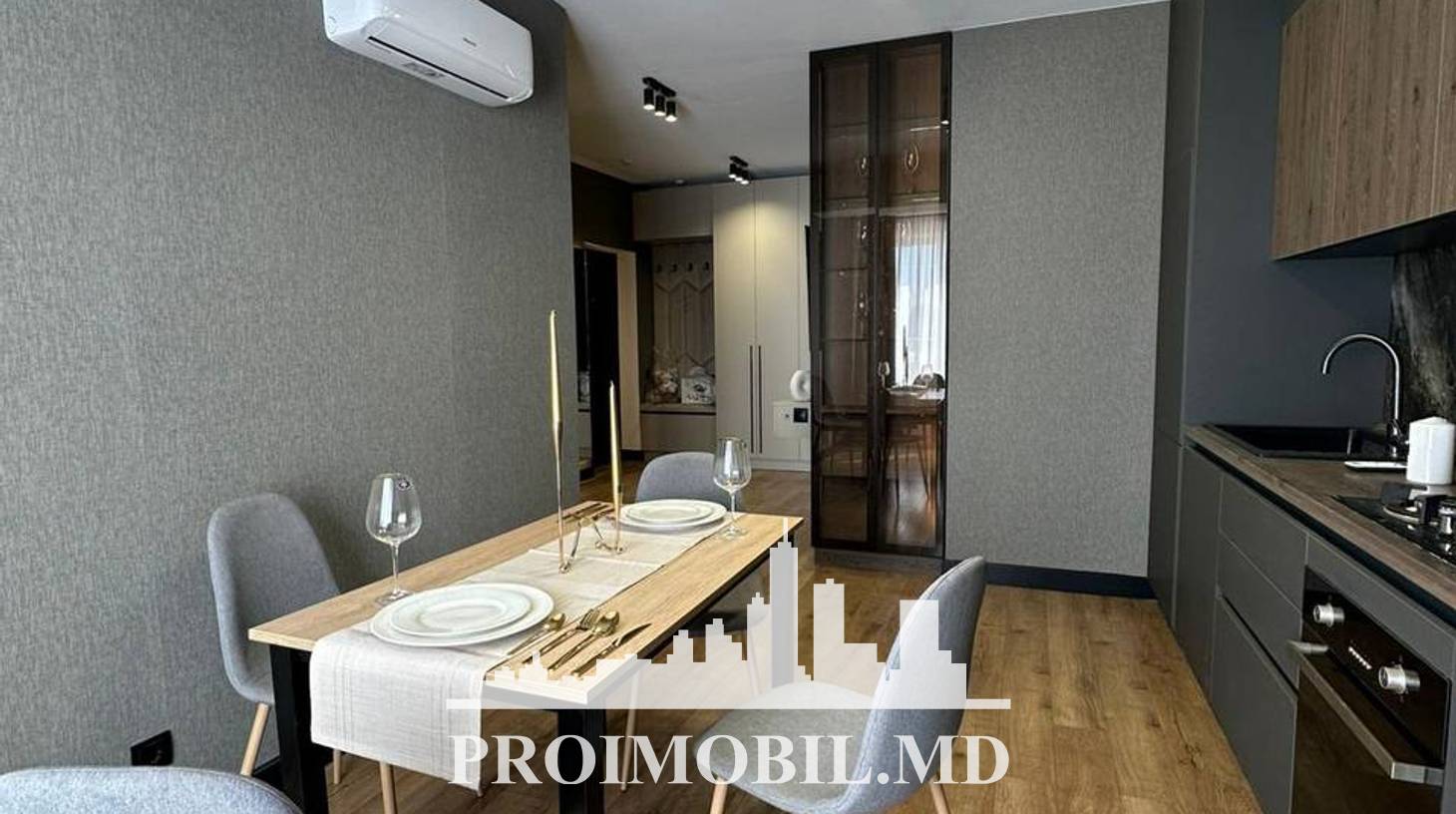 https://images.proimobil.md/j4eQf_WDvT7kZpRT6gRWzTAaDve5LvH7ujO07i18BKo/watermark:0.75:so:0:30:0.39/resize:fill:1460:816:1/gravity:ce/bG9jYWw6Ly8vZXN0YXRlL2xyL2MxNjQzY2JjLWIxMDktNDdiMS1hZGY1LTAwZjRkOGM0MmRkNC5qcGVn