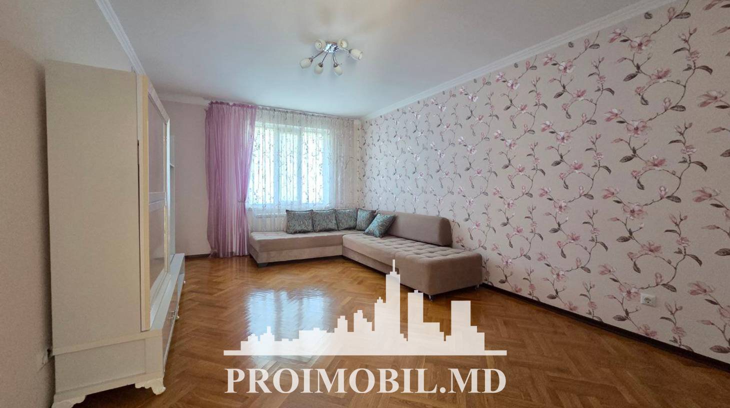 https://images.proimobil.md/j5AXHA00Or4AhWbj7hiejN-kWr0JG34PB9DMzQvbNcg/watermark:0.75:so:0:30:0.39/resize:fill:1460:816:1/gravity:ce/bG9jYWw6Ly8vZXN0YXRlL2xyLzJmYjlhNGU5LTk4N2YtNDQ2MC1iN2ZmLWRjZWEyMDljMzIxOS5qcGVn