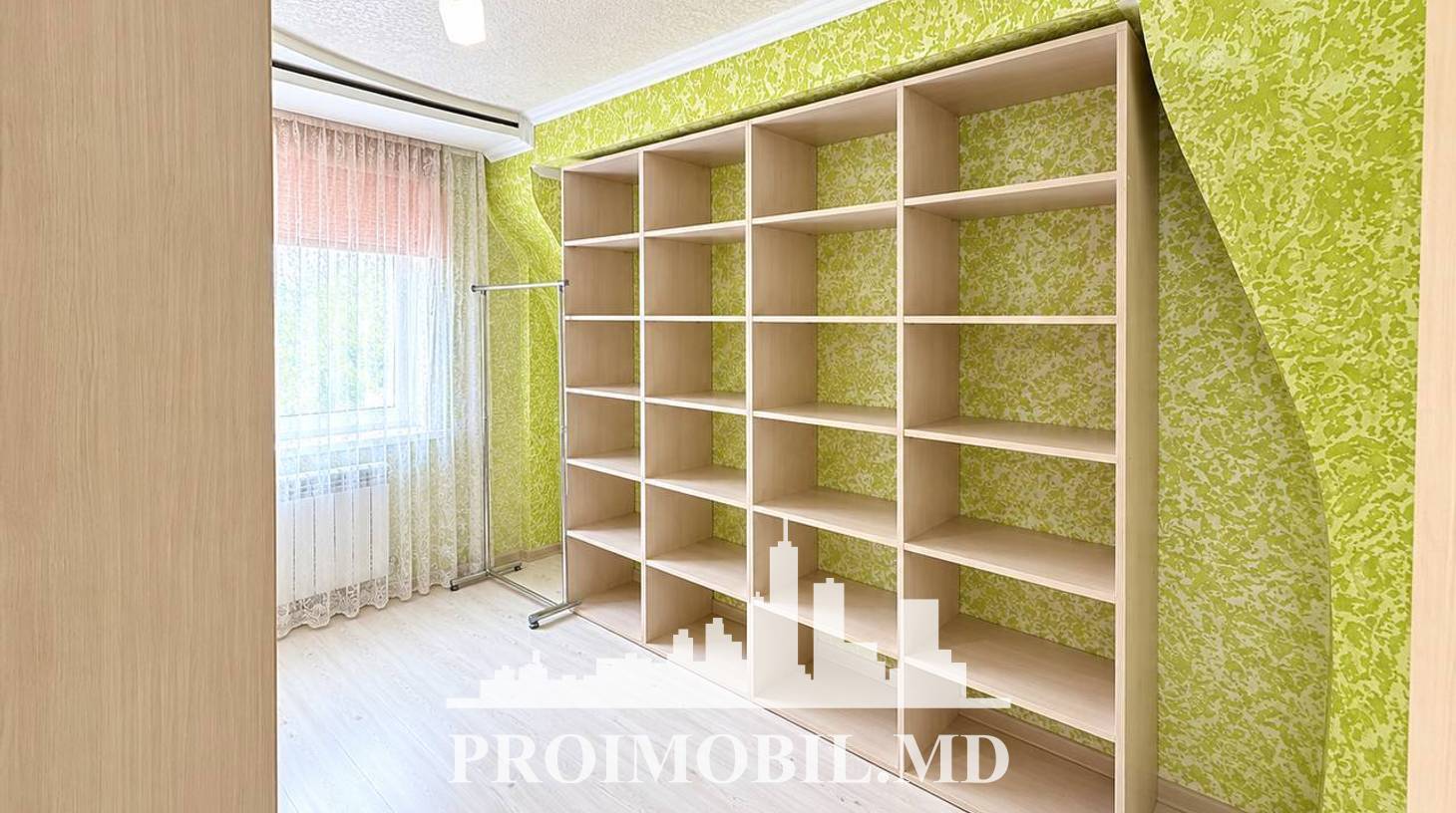 https://images.proimobil.md/j5D2PMCUglp886Fk5pexO5_jBQGf-AauzZN_IYkdGkA/watermark:0.75:so:0:30:0.39/resize:fill:1460:816:1/gravity:ce/bG9jYWw6Ly8vZXN0YXRlL2xyL2JiM2Q3M2NmLThhMDMtNGMxMy1hNzhlLTZiOGU2NzAwZjAwMi5qcGVn