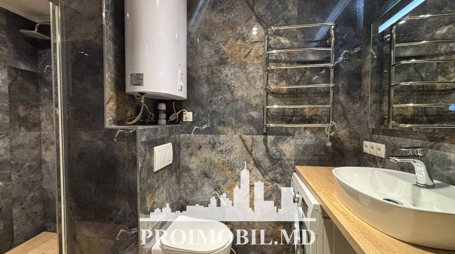 https://images.proimobil.md/j5XXrkLHl9lpyMuC4OpOxVWhap7k0YQ_WlyUol1EPvA/watermark:0.75:so:0:30:0.39/resize:fill:1460:816:1/gravity:ce/bG9jYWw6Ly8vZXN0YXRlL2xyLzRiZWYyODZlLThmODItNGZjNy04ODdjLWI2MDcwYzJhZTBiMy5qcGVn