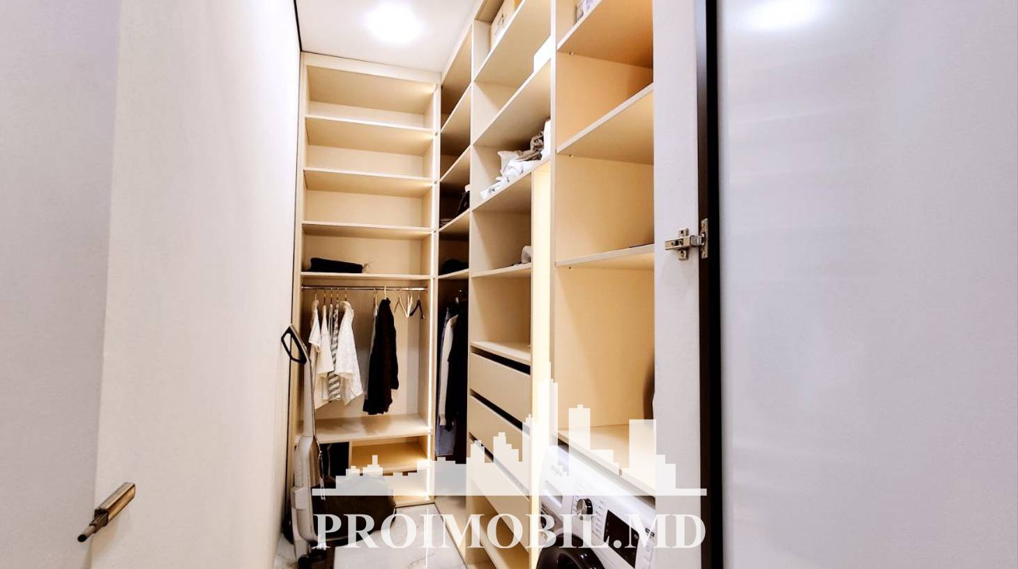 https://images.proimobil.md/j8-fo7odAqks-snJ_VCxUmq3kPQpX1RYNFRxdmk-rUc/watermark:0.75:so:0:30:0.39/resize:fill:1460:816:1/gravity:ce/bG9jYWw6Ly8vZXN0YXRlL2xyLzFlNzJjODM5LTQxM2ItNDY4NS05ZTM1LTBiZjdkMjEyMTFhMi5qcGVn