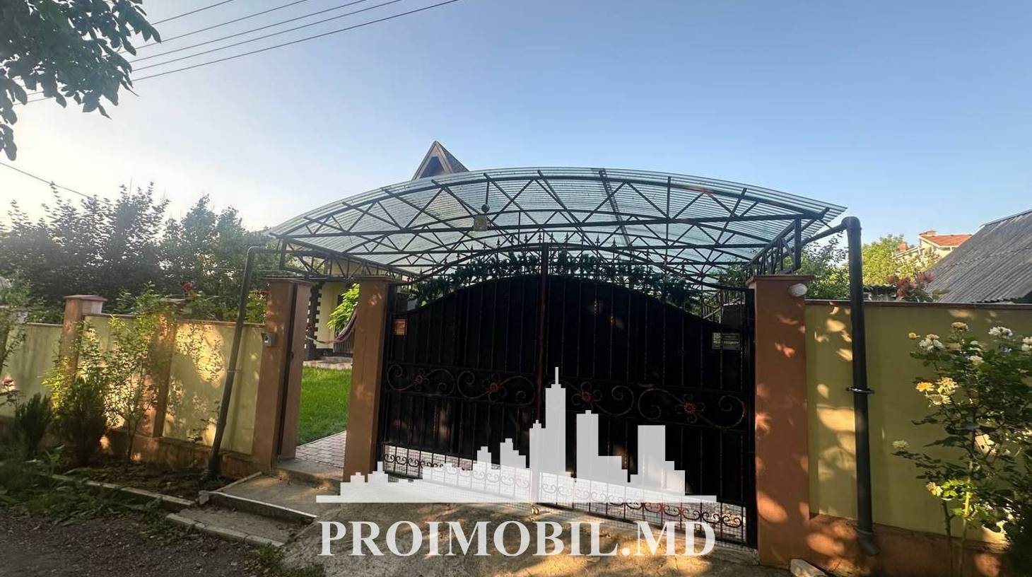 https://images.proimobil.md/j9l4WkzTiQPKL0oLYNG7ndTTOIAfmsv80ZTAQ0UnOtM/watermark:0.75:so:0:30:0.39/resize:fill:1460:816:1/gravity:ce/bG9jYWw6Ly8vZXN0YXRlL2xyL2U3OTA1ZGE5LTZiMTYtNGFjZi1iZDFjLTljNmUyYjA1Y2Y4OC5qcGVn