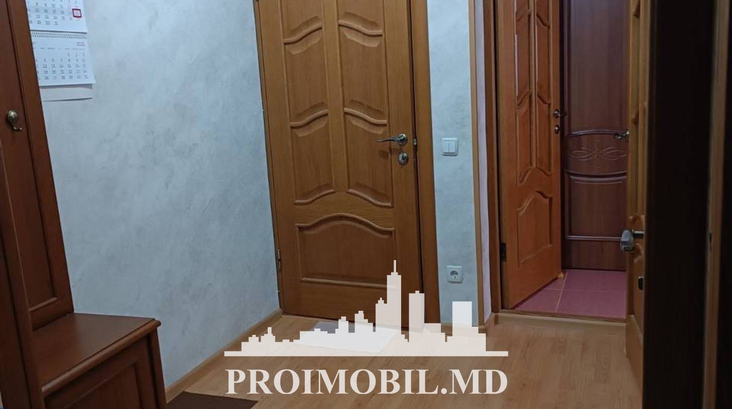 https://images.proimobil.md/jApWcTuZzynEKmab2adrciqXdq8QgOaYjwxJrNGaNxQ/watermark:0.75:so:0:30:0.39/resize:fill:1460:816:1/gravity:ce/bG9jYWw6Ly8vZXN0YXRlL2xyLzg1YTE2OTgwLWViYTQtNDE3ZS04Yzc5LTI4ZWU3MmJlMTExMy5qcGVn