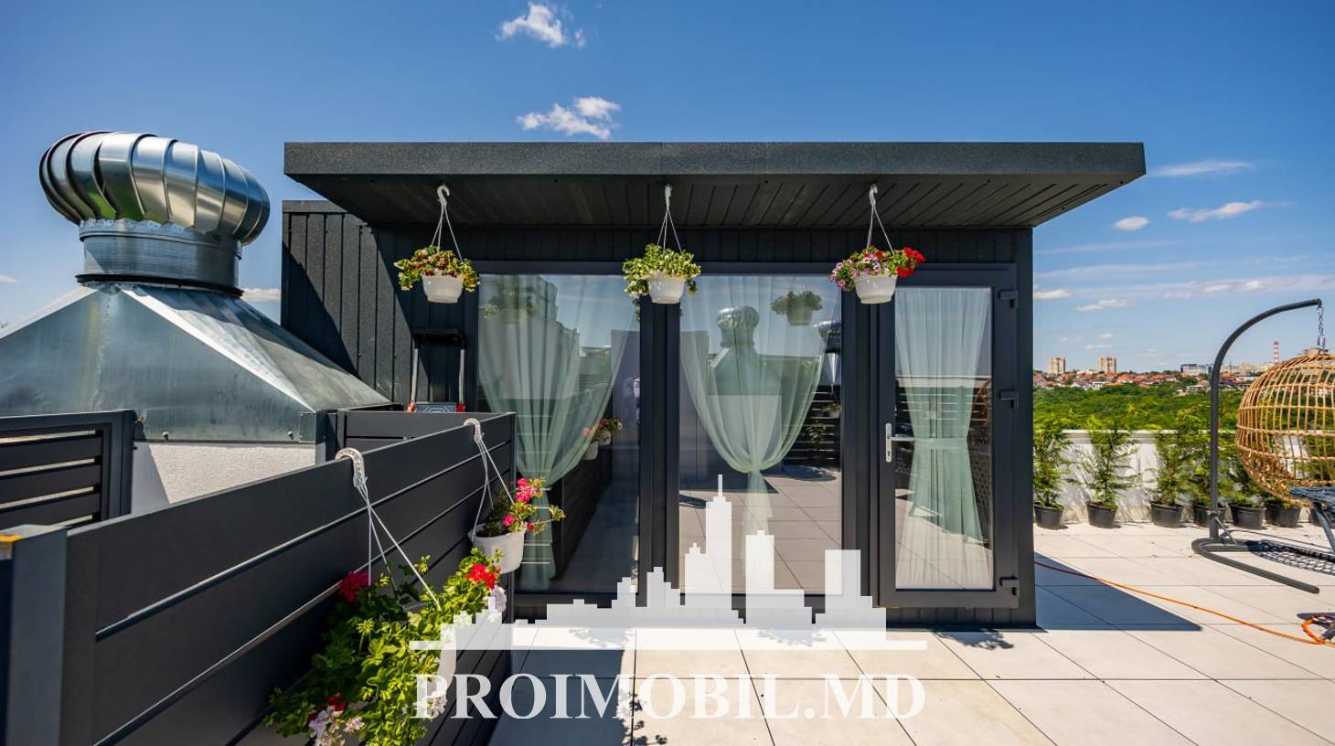 https://images.proimobil.md/jCVTxpQ-3VuE3T2WFrurw4IGg_Nf5ssjb1aRKZl0NOg/watermark:0.75:so:0:30:0.39/resize:fill:1460:816:1/gravity:ce/bG9jYWw6Ly8vZXN0YXRlL2xyL2Y2ZTZhNGU5LTZjZjUtNDZhMi1hOWI1LTJhYjZiOTYzZTBiMS5qcGVn