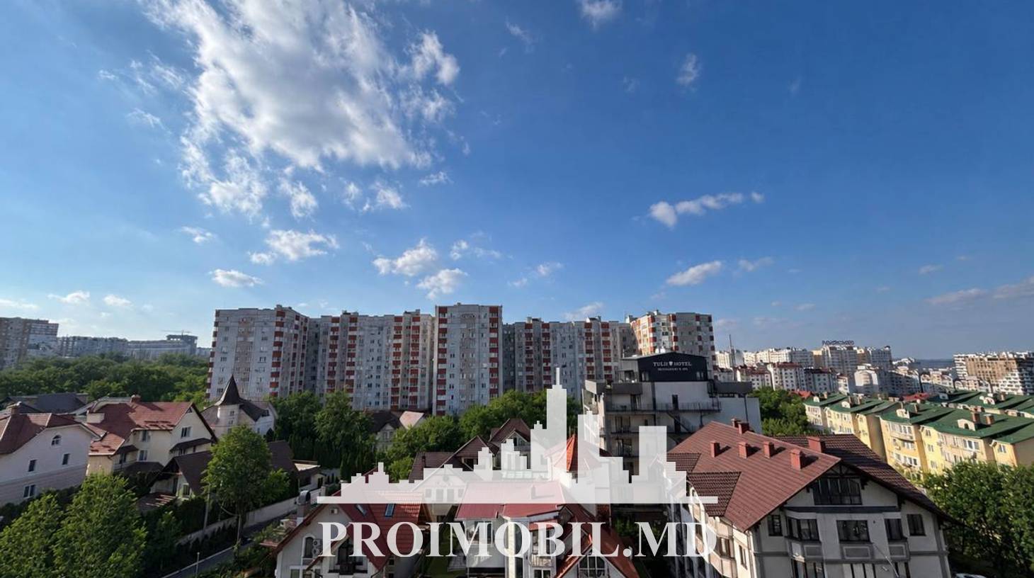 https://images.proimobil.md/jD-7gtBrga9pCRP3x7th_wImIgoWDTE2dPdQcswtwb0/watermark:0.75:so:0:30:0.39/resize:fill:1460:816:1/gravity:ce/bG9jYWw6Ly8vZXN0YXRlL2xyL2NiMjMwNDI5LTMwN2ItNDAwNy04M2RkLTFkY2QyYjYyM2JkYi5qcGVn