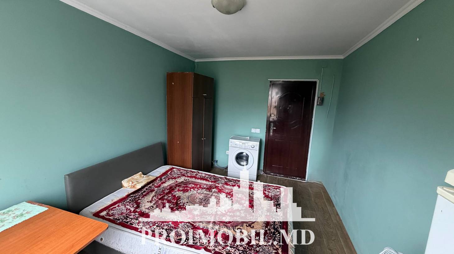 https://images.proimobil.md/jEhkuOH4R3uuiZFnGYSpfETLuvRsKpeoJv_k-e6lLgw/watermark:0.75:so:0:30:0.39/resize:fill:1460:816:1/gravity:ce/bG9jYWw6Ly8vZXN0YXRlL2xyLzQxMzg3NDQ0LTI1M2YtNGE3YS1iYWRiLWYwNGEwZDY0ZmFlZi5qcGVn