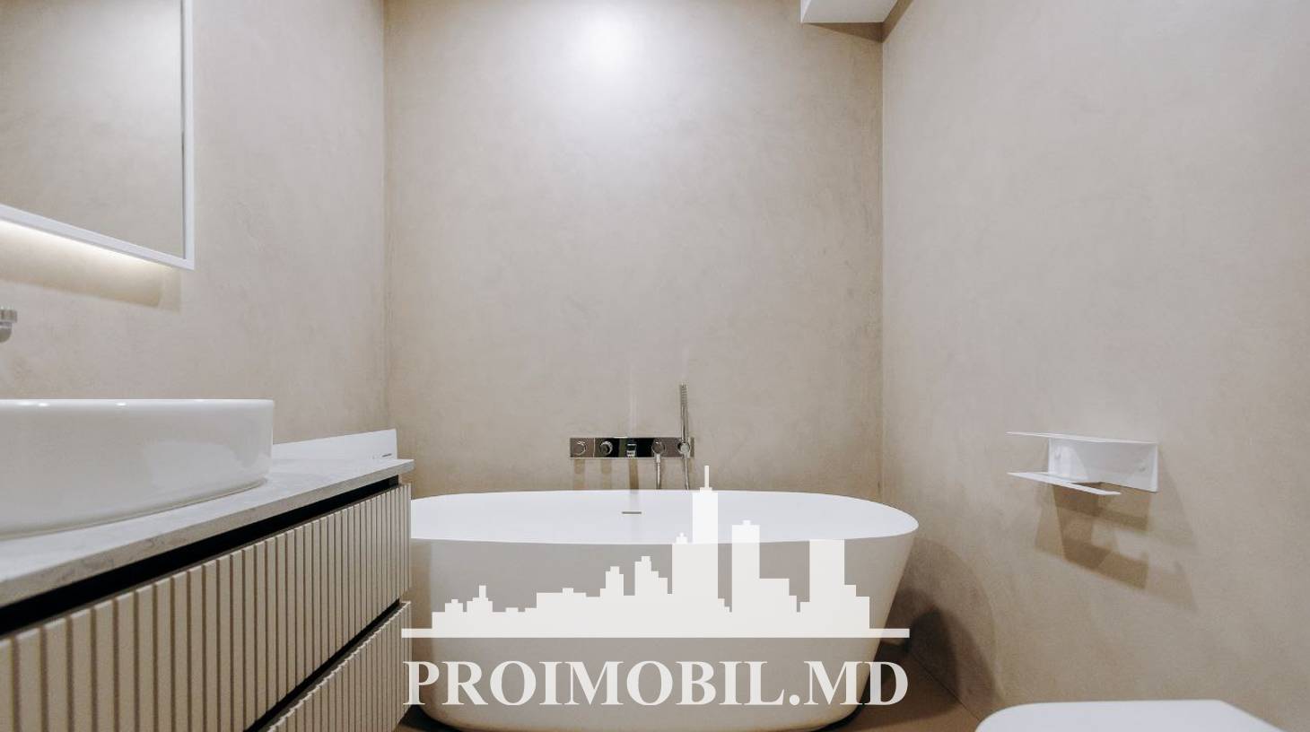 https://images.proimobil.md/jGu4C8fVCILYaFD8lgaULPfx3Tzha9SKnUvl0LsacJI/watermark:0.75:so:0:30:0.39/resize:fill:1460:816:1/gravity:ce/bG9jYWw6Ly8vZXN0YXRlL2xyL2QwZmE3N2E2LWY4MGEtNDIzNy1hNjhjLWZkM2QwYTBkZDllYi5qcGVn