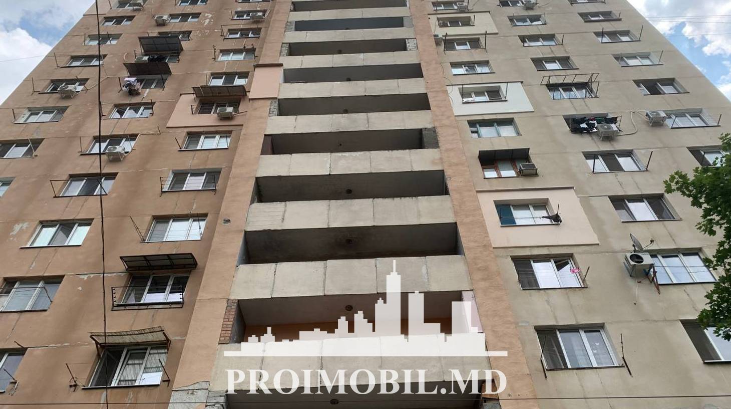 https://images.proimobil.md/jI0pt5TzXaCFeO-B2kzVLACq7sMYVyF4SQ7w69JAk2Y/watermark:0.75:so:0:30:0.39/resize:fill:1460:816:1/gravity:ce/bG9jYWw6Ly8vZXN0YXRlL2xyL2VhZWQyYmI3LTJkZTYtNGM2Ny05ZWFkLTk2YTY3MmViYjIwNS5qcGVn