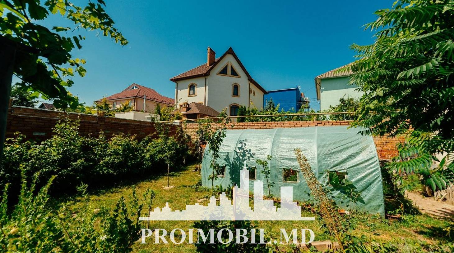 https://images.proimobil.md/jIHyjPzAv7stZUQB6l1Pwn1daEnhNwQRqAZp4Jd7F4k/watermark:0.75:so:0:30:0.39/resize:fill:1460:816:1/gravity:ce/bG9jYWw6Ly8vZXN0YXRlL2xyLzFiZTU0ZWFiLWNmZDMtNGUyNy05YWNhLWI4MzJmYzU0ZDIxNy5qcGVn