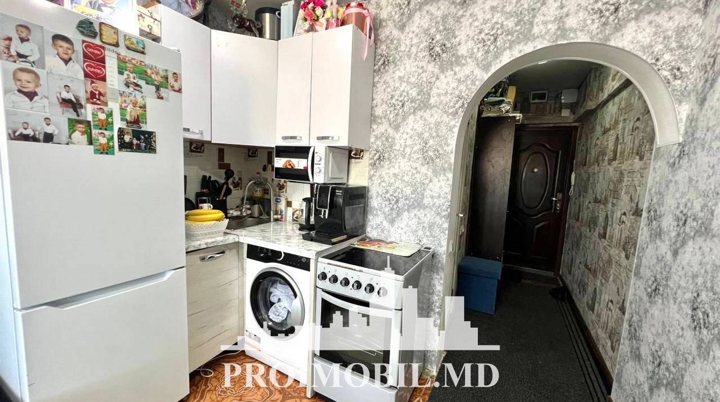 https://images.proimobil.md/jIPGaFbOh9BXvcjxY_oqCA9-GcPEq2Dti-fmNEpuO-U/watermark:0.75:so:0:30:0.39/resize:fill:1460:816:1/gravity:ce/bG9jYWw6Ly8vZXN0YXRlL2xyL2ZkYWJhOWRhLTVlMzYtNGUwOC05ZGFiLTg2YzgzMzg5ZDVlYi5qcGVn