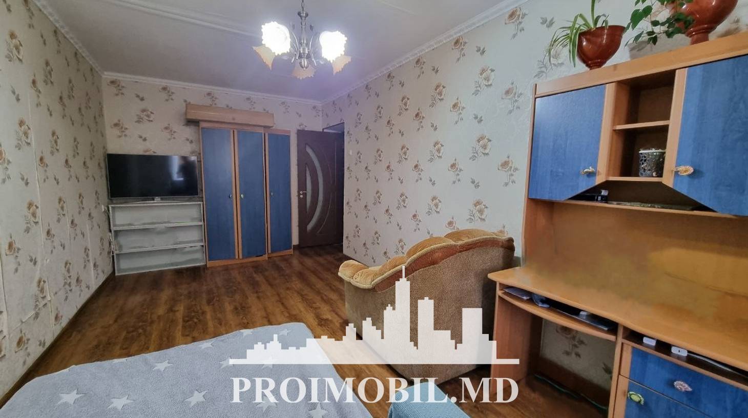 https://images.proimobil.md/jKLYUmGvHYVkDXmq78IVJNBObsHUrldq3uFxk-_U6Fc/watermark:0.75:so:0:30:0.39/resize:fill:1460:816:1/gravity:ce/bG9jYWw6Ly8vZXN0YXRlL2xyLzcxNDJkNTlkLTMwZTktNGMzZS04NjBlLTgxMDU0N2YzMTY1ZS5qcGVn