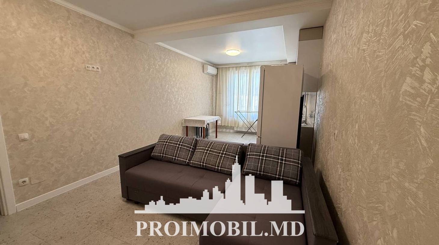 https://images.proimobil.md/jKsGn07MQqEVXB_nPP1Krn-JZmPU6FzEqM6snEPFQWs/watermark:0.75:so:0:30:0.39/resize:fill:1460:816:1/gravity:ce/bG9jYWw6Ly8vZXN0YXRlL2xyL2YzOTkzNzQ2LWUwMWYtNDg2MC04NjFkLWU3Y2U1YTYyYWQ0My5qcGVn