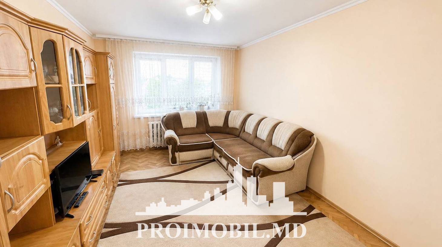 https://images.proimobil.md/jMYGPY24wZ9IczGFcgQW-7Tlz0iP1I3R0RWsMj6aFow/watermark:0.75:so:0:30:0.39/resize:fill:1460:816:1/gravity:ce/bG9jYWw6Ly8vZXN0YXRlL2xyL2NmN2I2ZDE2LTg2YWUtNDdmNi1hODRmLWY2MjExOGE3MTYwMy5qcGVn