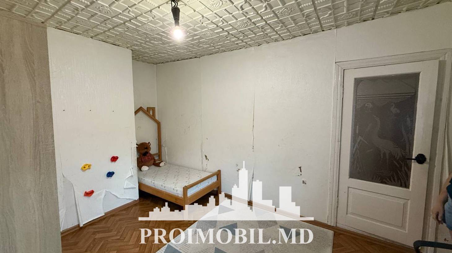 https://images.proimobil.md/jNJ6fqW836DcfYzrWccmokbV0Xy2oZ4dc-x645W6XRg/watermark:0.75:so:0:30:0.39/resize:fill:1460:816:1/gravity:ce/bG9jYWw6Ly8vZXN0YXRlL2xyL2UzNTUxN2M2LTBjOGQtNGNjZi1hMDkwLWUxNWVmZmI2MjNhMi5qcGVn