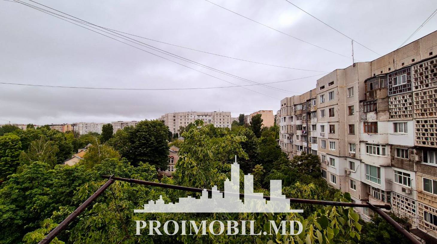 https://images.proimobil.md/jQeMrIEmGHQTdIs3YbnL4qwxZjEVWa7ZsqQVVRlkHno/watermark:0.75:so:0:30:0.39/resize:fill:1460:816:1/gravity:ce/bG9jYWw6Ly8vZXN0YXRlL2xyLzhjMTkxMWVhLWM0M2ItNDg4Mi1iMTRjLTk4ZDg2NGRiMmYyZS5qcGVn