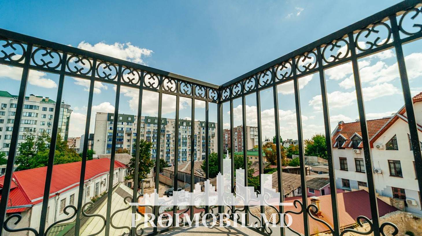 https://images.proimobil.md/jTGVSwGeZDD0rJLp0cKxHa-rZXQhCpISUFuTVSK7bNM/watermark:0.75:so:0:30:0.39/resize:fill:1460:816:1/gravity:ce/bG9jYWw6Ly8vZXN0YXRlL2xyLzY0ZTk2MTk5LTcxOWUtNDg1ZC1hODE5LTQyNmM1NzdkMWI5NC5qcGVn
