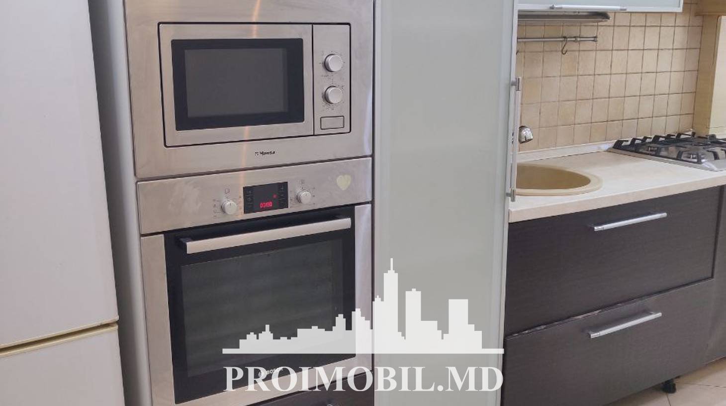 https://images.proimobil.md/jTIjdxQz7H-7T3mcKr5Ix59eGR-VDHEav7U0THUu92A/watermark:0.75:so:0:30:0.39/resize:fill:1460:816:1/gravity:ce/bG9jYWw6Ly8vZXN0YXRlL2xyLzIzYzQ5MTA5LWRmZTAtNDlhOS05M2FlLTQ3NDg5ZDVjMTg0My5qcGVn
