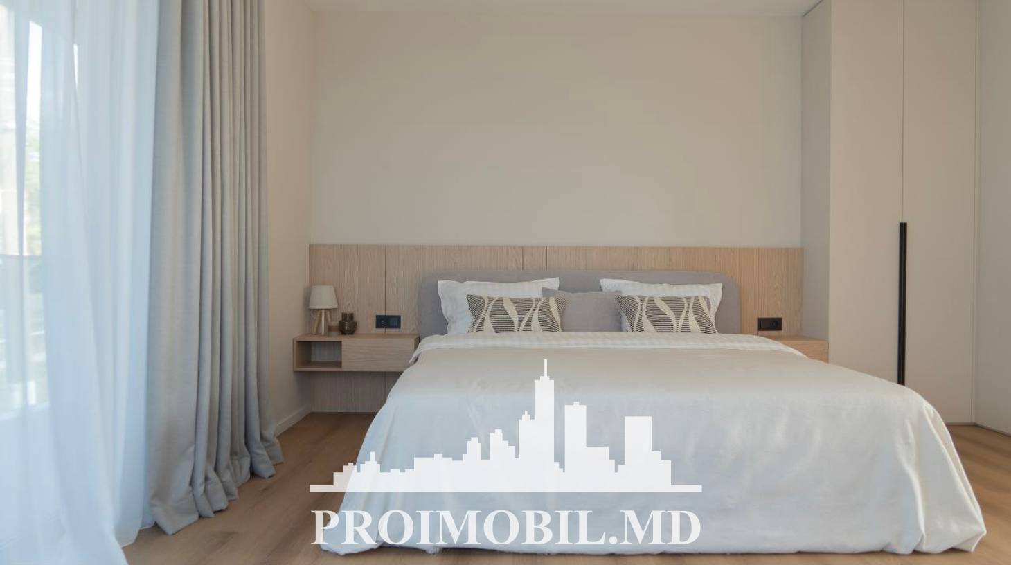https://images.proimobil.md/jTfjX6vhWfDQsiJThsa8v2Vm9D0cJd9b_q1NKejUu2g/watermark:0.75:so:0:30:0.39/resize:fill:1460:816:1/gravity:ce/bG9jYWw6Ly8vZXN0YXRlL2xyL2ExNDM5MjRjLTgyYmYtNGM2Ny1hNjk1LTUyNDk1ZTRlYjhlMy5qcGVn