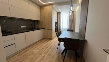 https://images.proimobil.md/jTluwEKB_XYUJHBd38vG9tvL7kYiMb7w-MnZFS_TJSA/resize:fill:350:198:1/gravity:ce/bG9jYWw6Ly8vZXN0YXRlL2xyL2UyYjlhZmJiLTU4ZGItNGJhMC04Y2QwLTZmZTdjZjk5YmJmOC5qcGVn