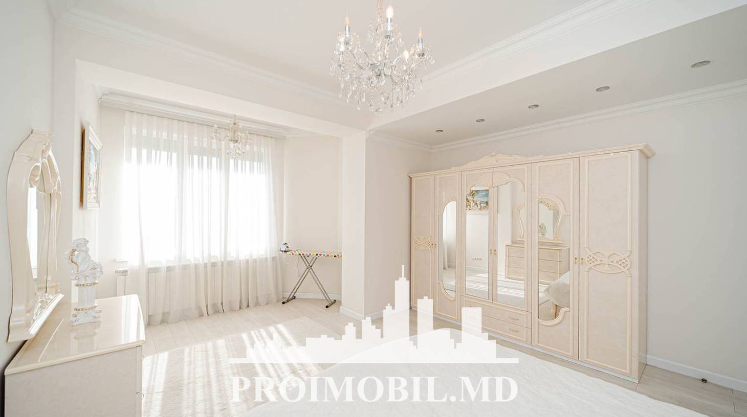 https://images.proimobil.md/jVpe3ApVHi6PlmO9qiQLrRDFcVReeaoMOCmlx73z-pE/watermark:0.75:so:0:30:0.39/resize:fill:1460:816:1/gravity:ce/bG9jYWw6Ly8vZXN0YXRlL2xyLzNjMWJhNGYxLWRmNjUtNDVmNC1hYTlhLTZlYWNmZmM0NDJkOS5qcGVn