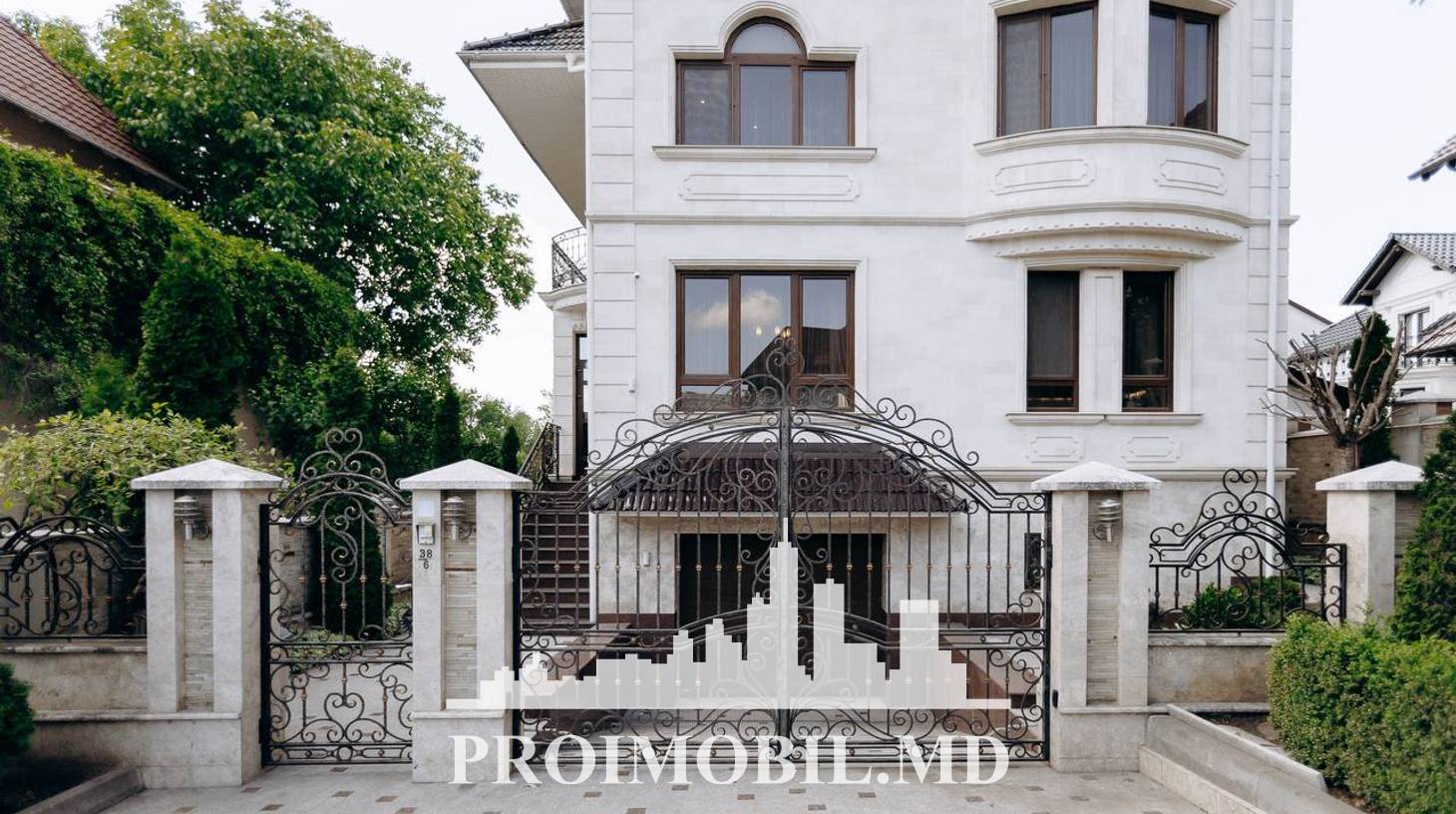 https://images.proimobil.md/jVzDZTLp8l6AeExsI1AHFKJyfp8YiHekM6tgtpDAjtk/watermark:0.75:so:0:30:0.39/resize:fill:1460:816:1/gravity:ce/bG9jYWw6Ly8vZXN0YXRlL2xyLzZkZTk0ZDYyLTFiZGQtNDEwOC1iOWNhLWY5Y2Y1YzA1ZGE2NS5qcGVn