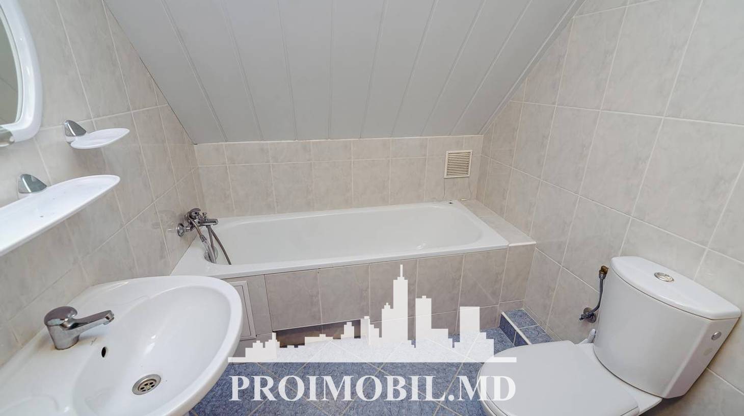https://images.proimobil.md/jZKzTmu5mUmjQXQV4ExLAwf-N6jlO7sriYFyw_EaTkc/watermark:0.75:so:0:30:0.39/resize:fill:1460:816:1/gravity:ce/bG9jYWw6Ly8vZXN0YXRlL2xyL2E3MjRiYjViLTBjM2QtNDUzMS1hYWNjLWM0YWRlOWMxYmIxNi5qcGVn