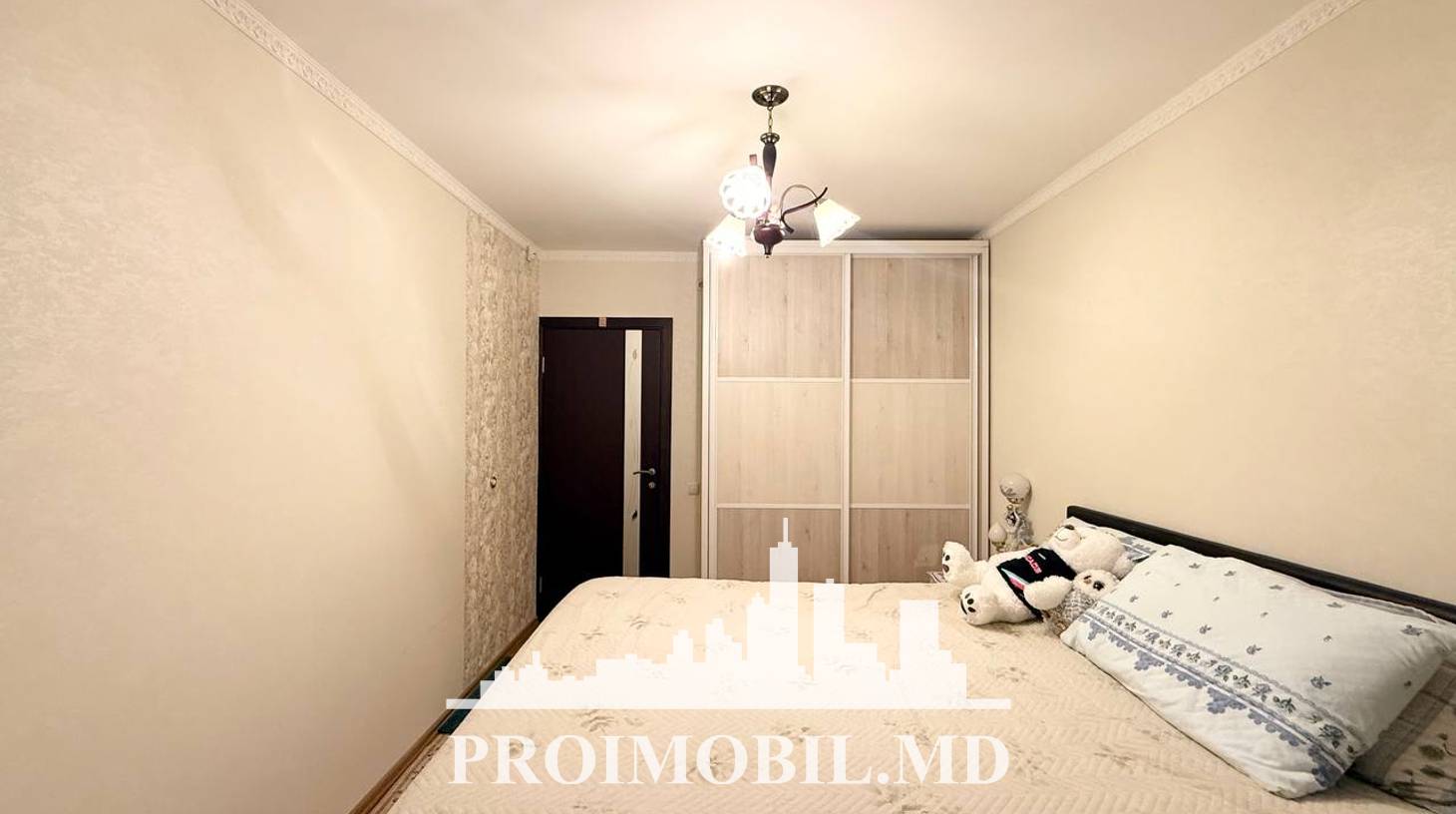 https://images.proimobil.md/jZdi3TcC4-OLX-SYeIGEB-rlBl9z48IQ1KFe6U9rKAI/watermark:0.75:so:0:30:0.39/resize:fill:1460:816:1/gravity:ce/bG9jYWw6Ly8vZXN0YXRlL2xyLzA2YTA1ZDhmLTg3NDUtNGZhNy05YWYzLWY5YzFmYTcyZDBiZC5qcGVn