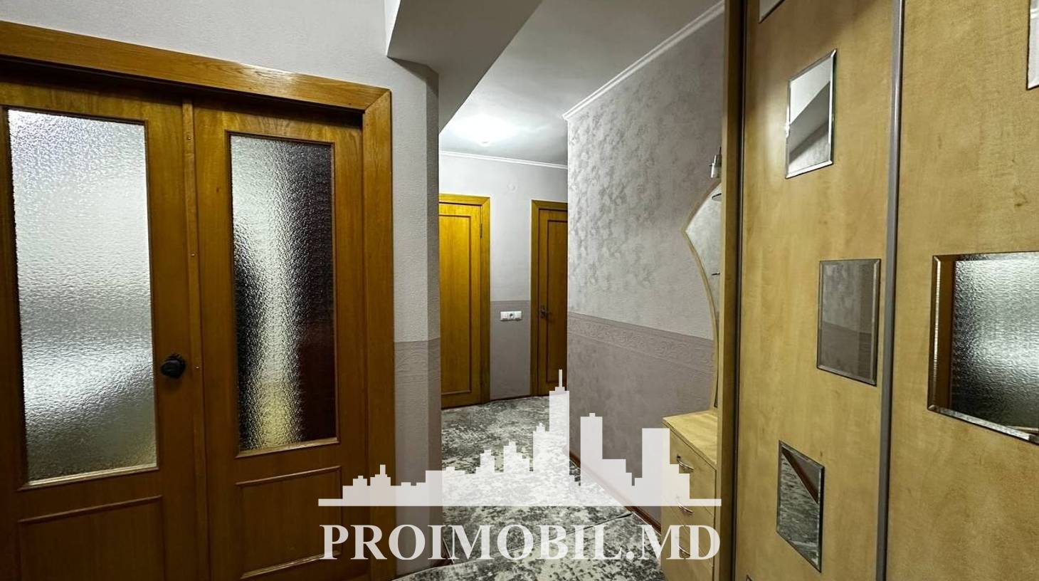 https://images.proimobil.md/j_AH8Vq4yfozLCoy9kWpIhxk7HKo5I8KunfC9zkxzeA/watermark:0.75:so:0:30:0.39/resize:fill:1460:816:1/gravity:ce/bG9jYWw6Ly8vZXN0YXRlL2xyL2Y1OTlmMTFkLWNlODUtNGI5Ny04ZjE4LTRkZDBmZjJjMDM3NC5qcGVn