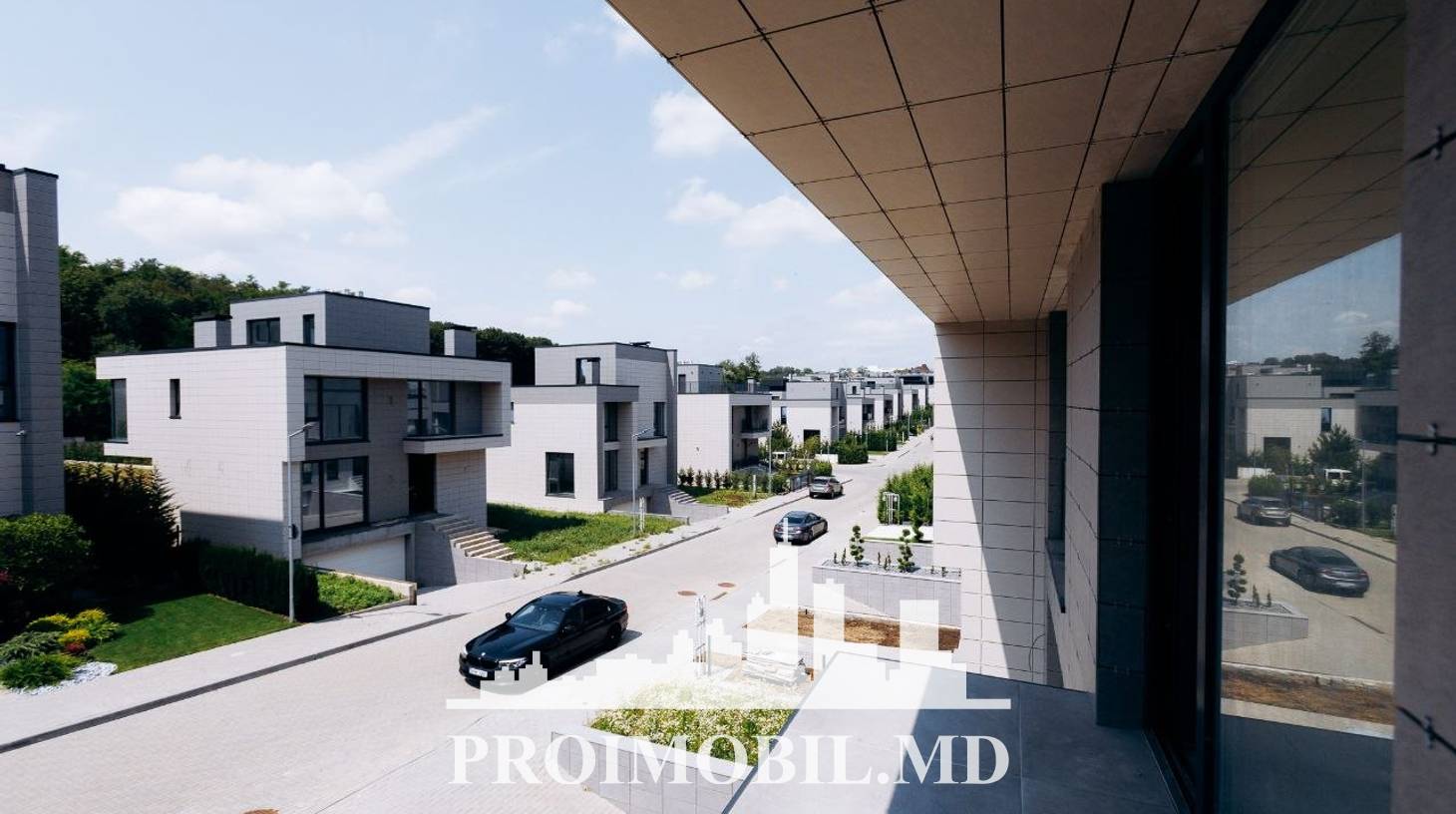 https://images.proimobil.md/j_DVXm5nG0ttN5D3YPmC6sZqQWmvq1B-pz651DMl6LY/watermark:0.75:so:0:30:0.39/resize:fill:1460:816:1/gravity:ce/bG9jYWw6Ly8vZXN0YXRlL2xyL2UzMDYyYjliLWQ3YTEtNDdjNS05MWZhLTgwMWU3ZjM0ODZkZi5qcGVn