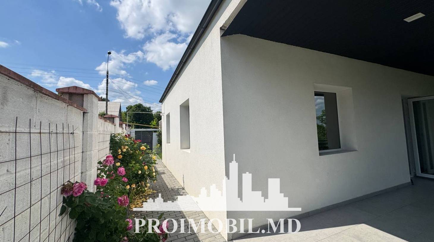 https://images.proimobil.md/jaENARyz0yNZ9i61c5i7i-r4SsvtYBPzNWVbO766JSs/watermark:0.75:so:0:30:0.39/resize:fill:1460:816:1/gravity:ce/bG9jYWw6Ly8vZXN0YXRlL2xyLzVlZmE2ZjJjLTU0NjAtNGZlNy05NDNhLTBkMmRiMTA4YzU4OS5qcGVn