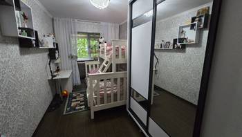 https://images.proimobil.md/jc7AMFWVYE0JMn-EmzFqLBcKDRRsvqFsxUu3wpKKntI/resize:fill:350:198:1/gravity:ce/bG9jYWw6Ly8vZXN0YXRlL2xyL2Y5NzRmZTIxLWU0YzItNDA5NC04NjYzLWZmZGFiMDhiYjQxNC5qcGVn