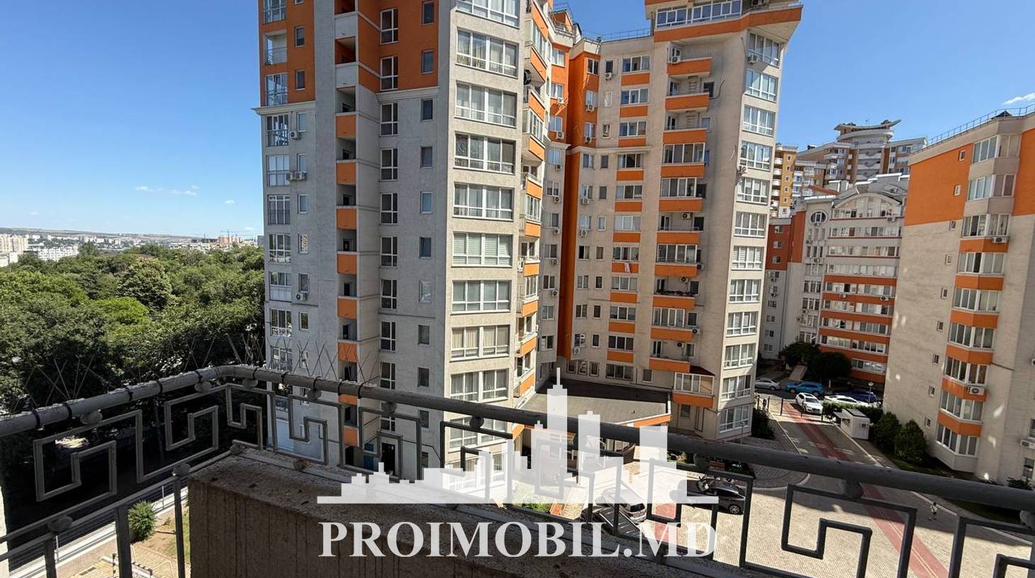 https://images.proimobil.md/jexUsg4pXXZ1_Rtb4jrV_h_k831ppgchQ6TxwqxyB4I/watermark:0.75:so:0:30:0.39/resize:fill:1460:816:1/gravity:ce/bG9jYWw6Ly8vZXN0YXRlL2xyL2I2MWY2N2VkLTNmMjUtNGVhZC04YjI2LWM4MzI0ZDQwNzIxNi5qcGVn
