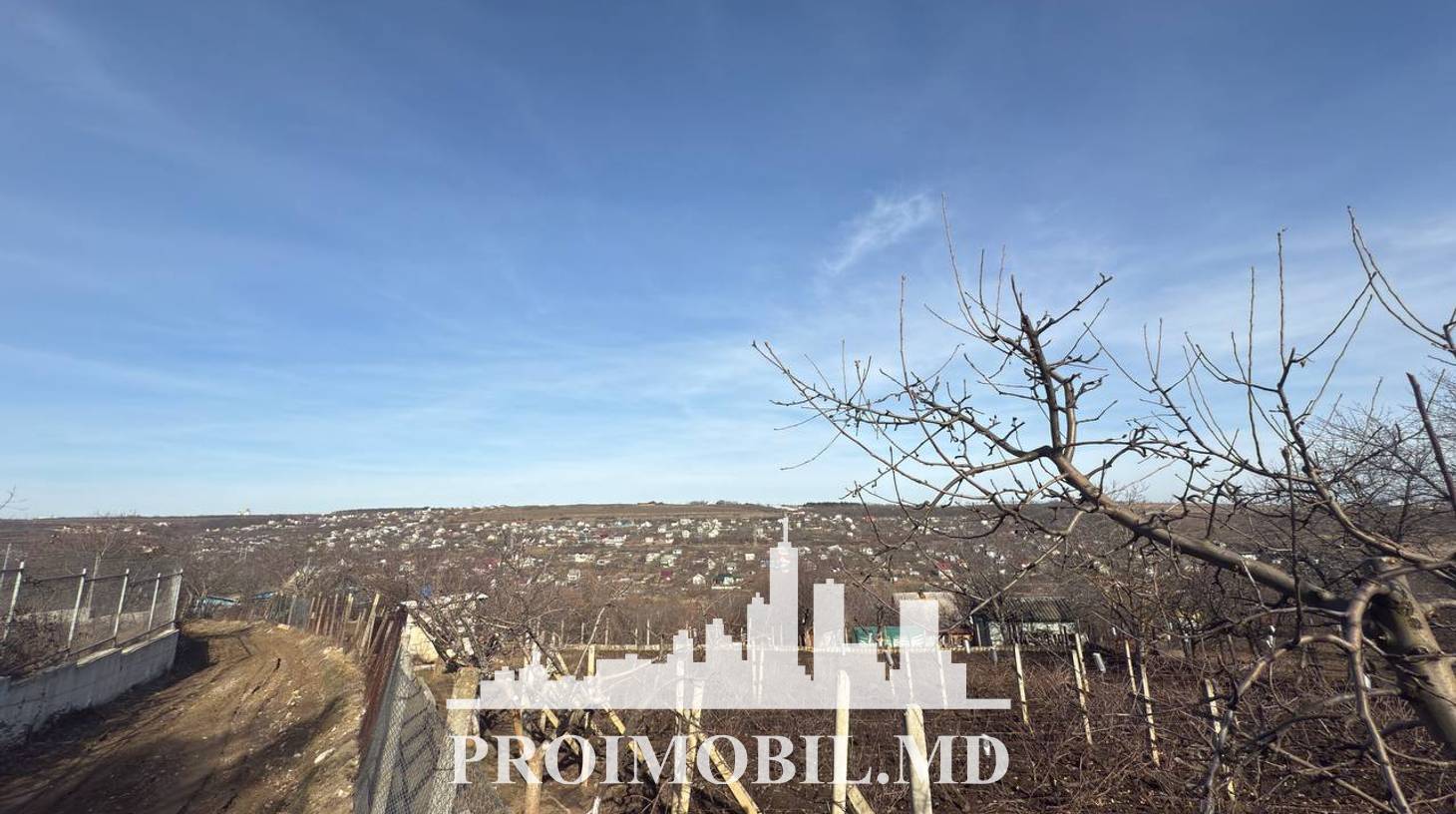 https://images.proimobil.md/jfc4uOMpaJ1aRcdsxeAab48YOq7wAnPnPvryKDhdjkk/watermark:0.75:so:0:30:0.39/resize:fill:1460:816:1/gravity:ce/bG9jYWw6Ly8vZXN0YXRlL2xyLzJmY2FhOTVhLThmZDMtNDZlZC04OTYwLTc4OGI2ZWNmODdlNi5qcGVn