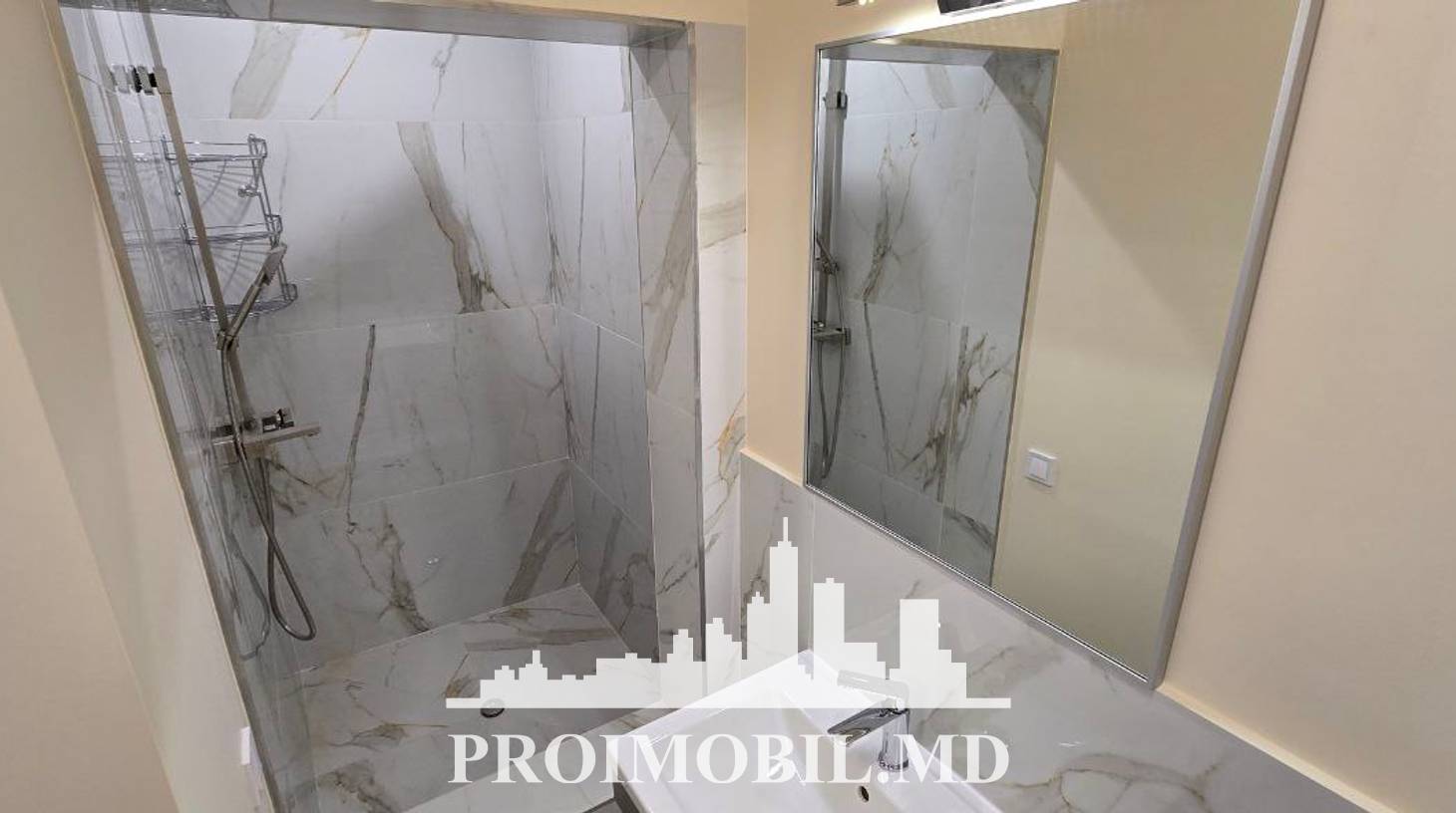 https://images.proimobil.md/jlaLXm93aKxW84FzFijDUoDnu4w3udn6pfSRLqKoxoc/watermark:0.75:so:0:30:0.39/resize:fill:1460:816:1/gravity:ce/bG9jYWw6Ly8vZXN0YXRlL2xyLzdiYjIxZmU1LTllMzctNGM5Ny1iMGFjLTJkYTJlNjA5ZWM0ZC5qcGVn
