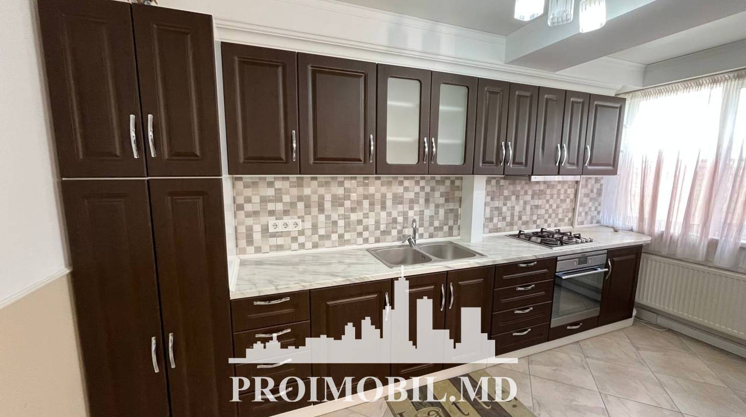https://images.proimobil.md/jrOY2BwlhLsKvdJcKXkQHiK_bbIjb-hdhw_cu5UoLaU/watermark:0.75:so:0:30:0.39/resize:fill:1460:816:1/gravity:ce/bG9jYWw6Ly8vZXN0YXRlL2xyL2Q2NjZkMWZjLTE5MWQtNDhhOS1hNzk0LWZlOGQzMTRiNDZhZC5qcGVn