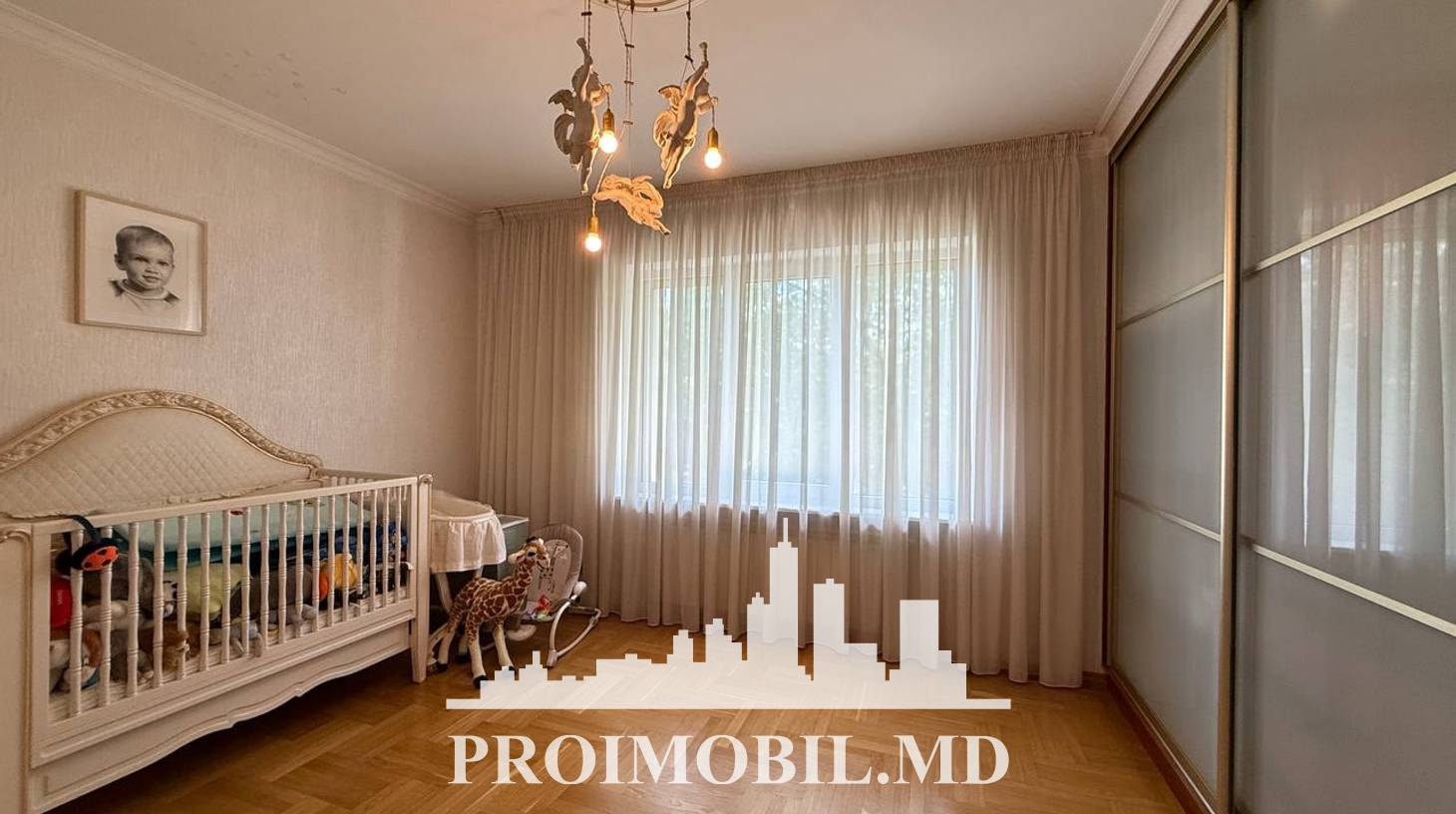 https://images.proimobil.md/jsD3BvEZ0GTB2weaCe6vzF2oyqc1xjCzzAnpgyEk2oc/watermark:0.75:so:0:30:0.39/resize:fill:1460:816:1/gravity:ce/bG9jYWw6Ly8vZXN0YXRlL2xyL2IzN2YxZDgxLWMzYzctNGE0YS1hYjk5LWRkNWJmMDJiOWQxOS5qcGVn