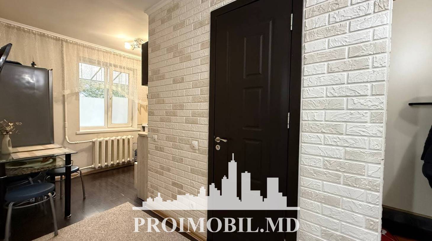 https://images.proimobil.md/jsGnTwJSF53ConVDU_FHfjqV6dkHfSck7cV3i8nI9UE/watermark:0.75:so:0:30:0.39/resize:fill:1460:816:1/gravity:ce/bG9jYWw6Ly8vZXN0YXRlL2xyLzAxZmRmYWIzLWIyMTMtNDgwZi05NmY5LWFkMjNjNGFmZmU0ZC5qcGVn