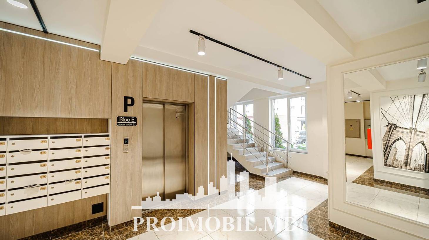 https://images.proimobil.md/jttFUTY_ysAmT7ncg_xlrC2Z-FAmN4LnvunSbxoDldI/watermark:0.75:so:0:30:0.39/resize:fill:1460:816:1/gravity:ce/bG9jYWw6Ly8vZXN0YXRlL2xyLzViOTg0OTc2LTRmZWUtNGVkMS04OGEzLWQzMTQyZjg5YjU2OC5qcGVn