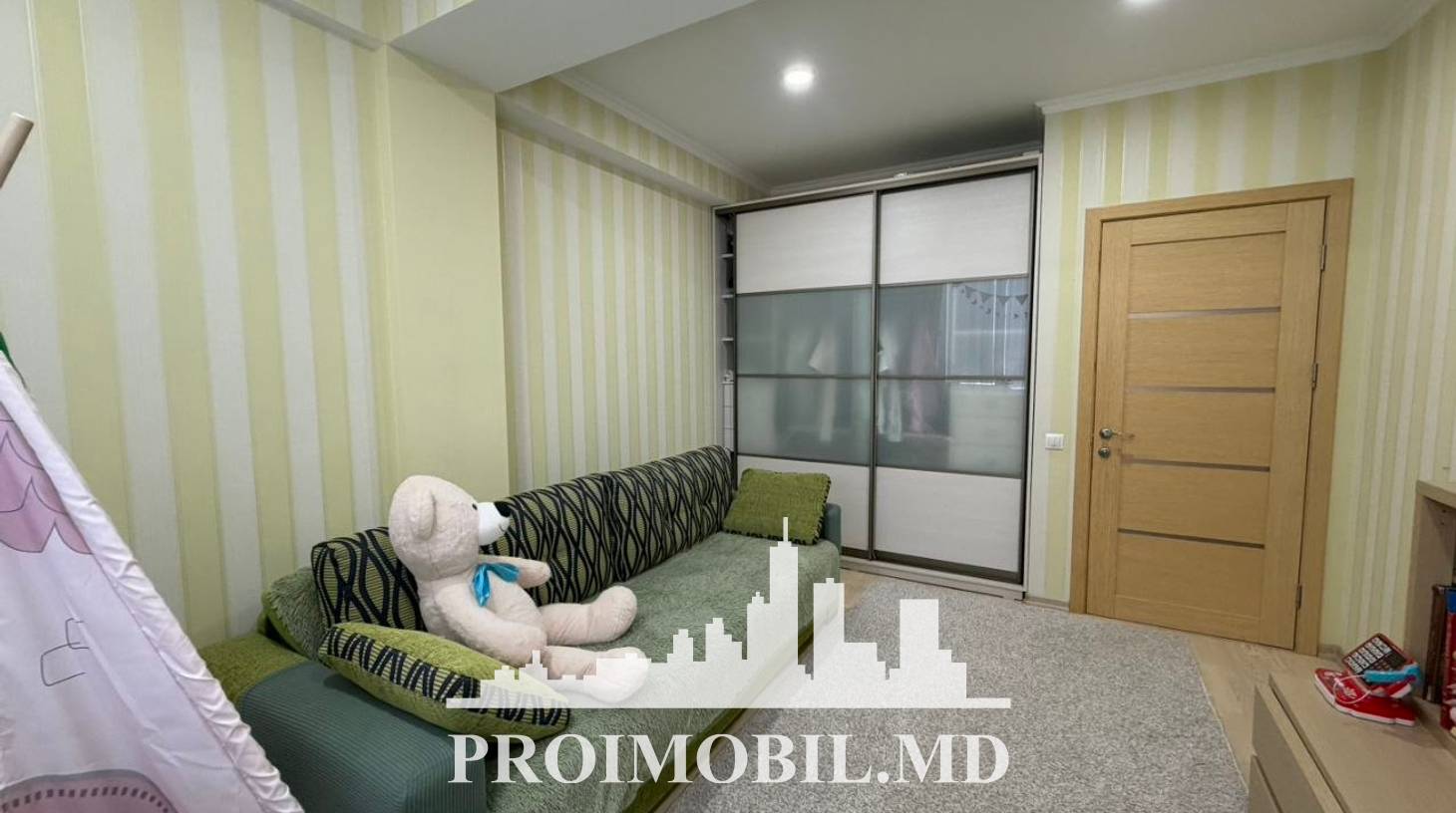 https://images.proimobil.md/jxnQLZYmjDLC0m5hsJQFD7VNAx1G6E_OR9K4RpPoaU4/watermark:0.75:so:0:30:0.39/resize:fill:1460:816:1/gravity:ce/bG9jYWw6Ly8vZXN0YXRlL2xyLzdjYjc1MWI0LWE5ZmMtNDFkYy04YzI2LTJlMWRhZDM2OGVmMy5qcGVn