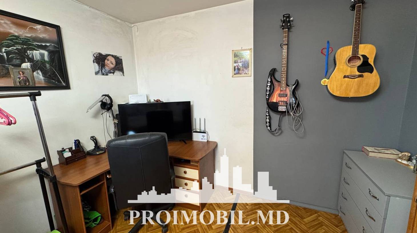 https://images.proimobil.md/jyV-FBrIPkaHk6d7ss79vHv3tb3Y345EDu10RuSMCbk/watermark:0.75:so:0:30:0.39/resize:fill:1460:816:1/gravity:ce/bG9jYWw6Ly8vZXN0YXRlL2xyLzViZjFiMTIyLTJhNmUtNDliMy1iNTAyLWIzMTQzZTE4NzE1ZC5qcGVn