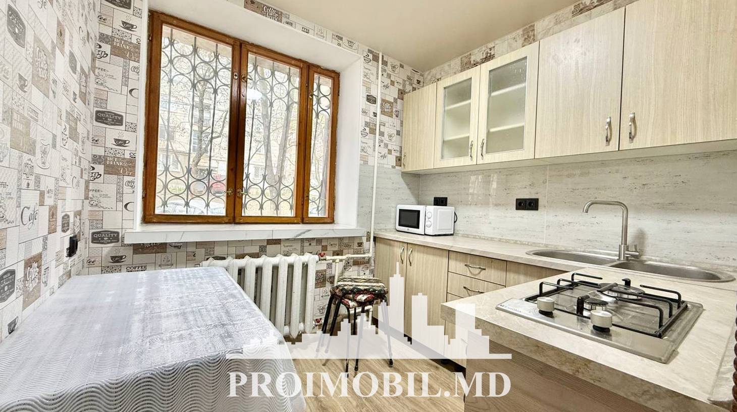 https://images.proimobil.md/jzq3APtZNrt0N9b9Pb-e5pDS5tIoWjk53Qda7Ldm1zg/watermark:0.75:so:0:30:0.39/resize:fill:1460:816:1/gravity:ce/bG9jYWw6Ly8vZXN0YXRlL2xyLzM3NzA5ZTE3LTQ4NWUtNDUxNy04NTIyLTRlNjkxNWM0NTM1MS5qcGVn