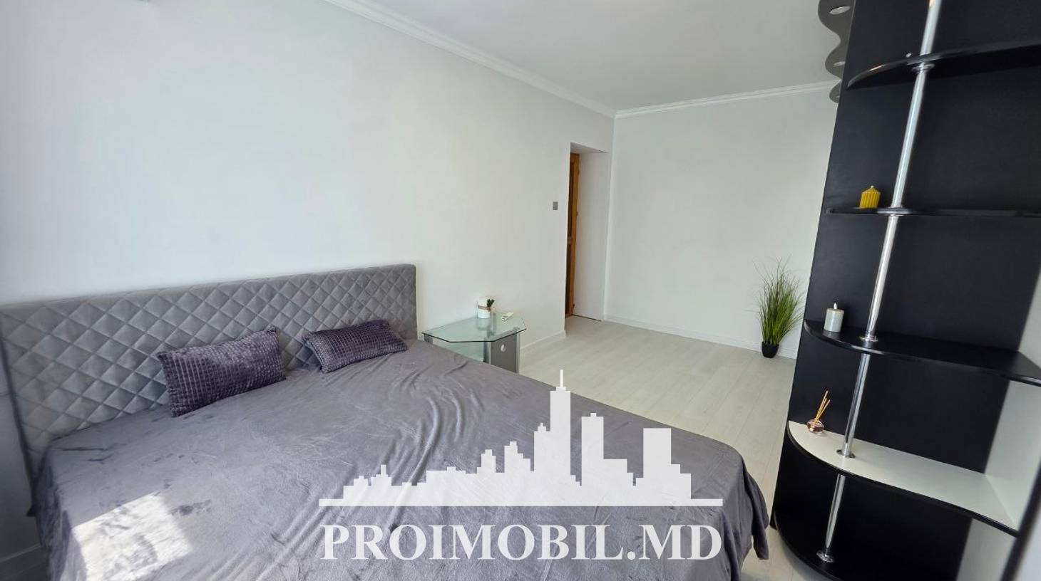 https://images.proimobil.md/k3q3pCATA3opxZumylKpS44P2JFFZ_T5MtrsAv6iCSE/watermark:0.75:so:0:30:0.39/resize:fill:1460:816:1/gravity:ce/bG9jYWw6Ly8vZXN0YXRlL2xyLzNiMTc4Y2Y2LWU3MGMtNDA4NC05ODY0LWRkN2Y4ODY4NmNjYi5qcGVn