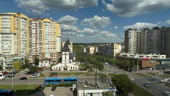 https://images.proimobil.md/k40ua5UgA_nHSpK_BB7UzspXI0yAXgZKTc_kLbtPB4A/resize:fill:350:198:1/gravity:ce/bG9jYWw6Ly8vZXN0YXRlL2xyLzI3NmQ0Y2RjLTFjNDQtNDVkMS1hYTdjLWI0OWZlMjNlMjEyMy5qcGVn