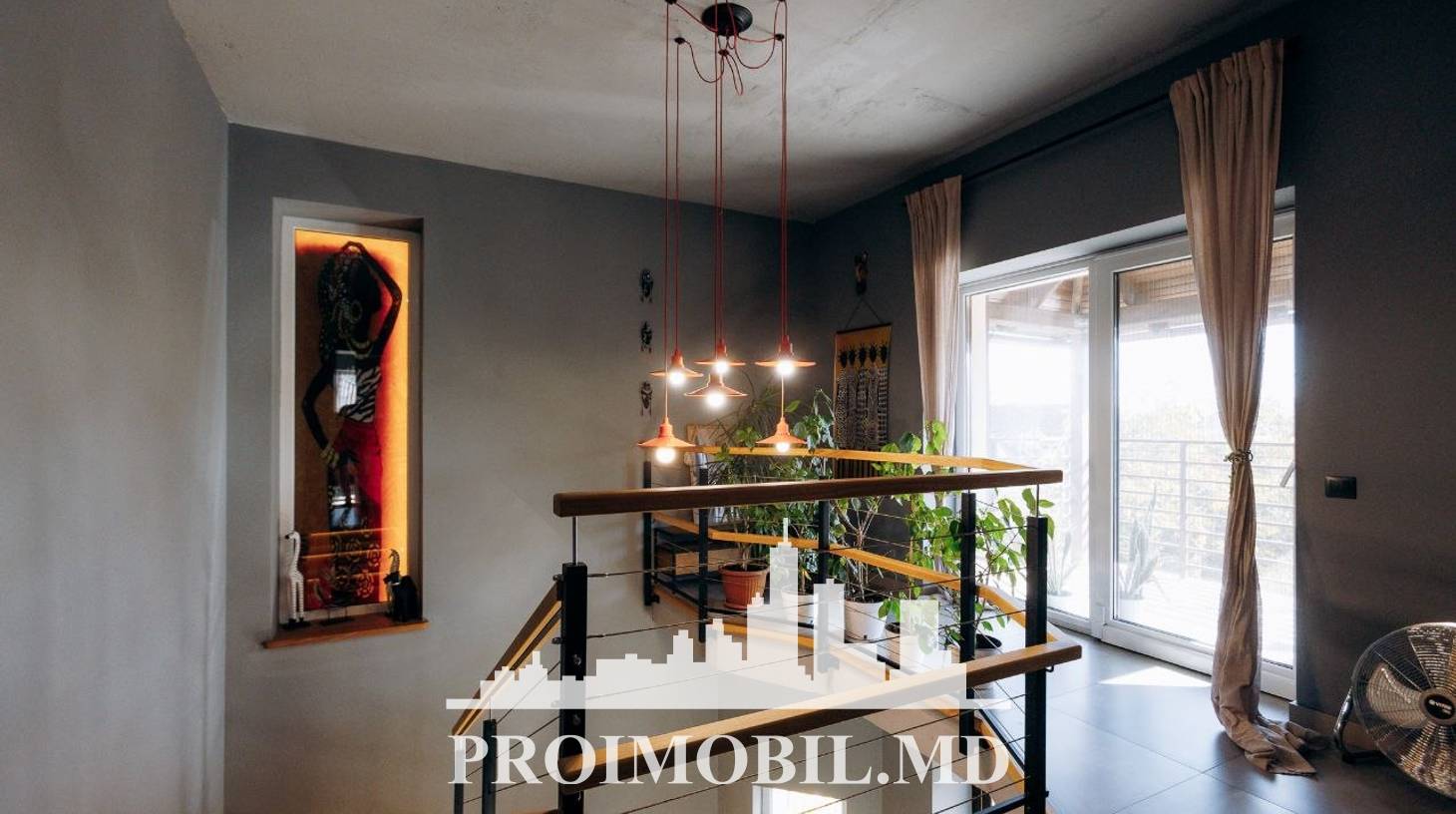 https://images.proimobil.md/k4xpudqVmm5jqn3eUp_4WW49PtLhjQ1qu56-vo-Bths/watermark:0.75:so:0:30:0.39/resize:fill:1460:816:1/gravity:ce/bG9jYWw6Ly8vZXN0YXRlL2xyLzY0NzExNTE3LTU5ZDgtNDA1NC04NjNiLTc0N2Q0ZTZjYzQzZC5qcGVn