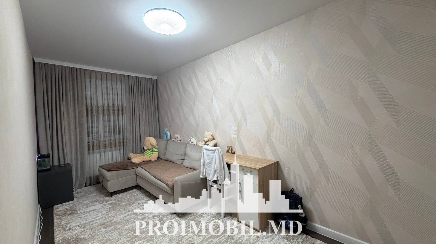 https://images.proimobil.md/k5BeTgveMYP2Jz825sCcWvAupAj0AF590XfeUdbu1NM/watermark:0.75:so:0:30:0.39/resize:fill:1460:816:1/gravity:ce/bG9jYWw6Ly8vZXN0YXRlL2xyLzgxMTliMTA0LTkyM2MtNGY2MS1iYzU4LWZkYWZiNjdkZjI3Ny5qcGVn